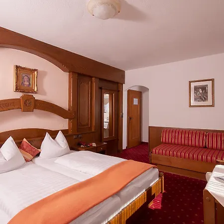 Hotel Riederhof 3*